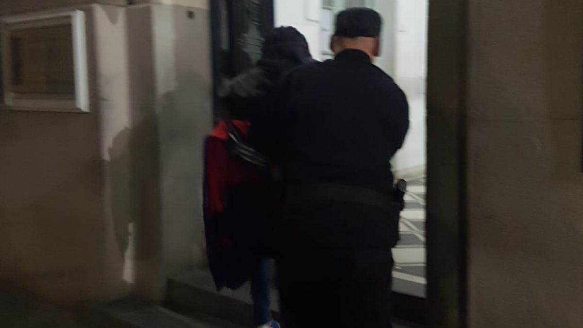 Un joven detenido tras golpear a su pareja y robarle el celular.&nbsp;