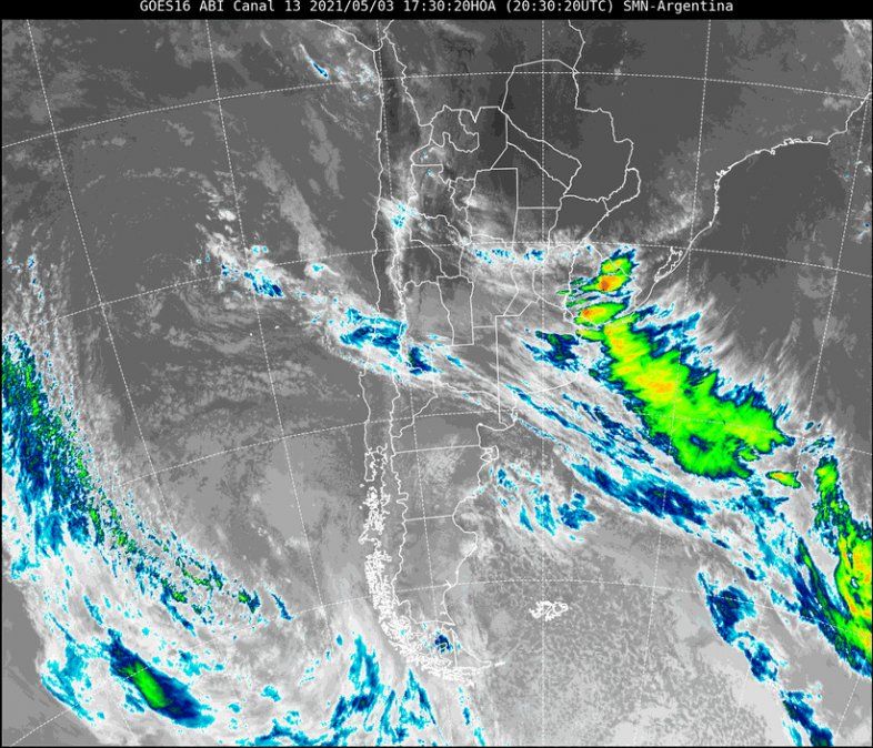 Imagen satelital del tiempo a las 17.30 del lunes.