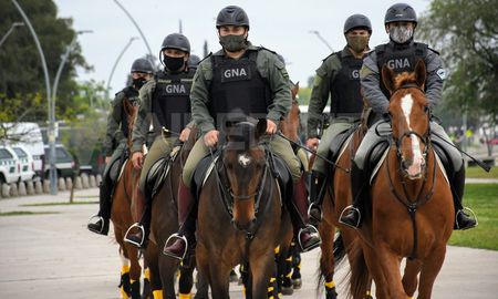El nombramiento del ministro de Seguridad será clave para ver qué ocurrirá con los más de 2.500 efectivos de fuerzas federales que están hoy en Rosario. El nombramiento del ministro de Seguridad será clave para ver qué ocurrirá con los más de 2.500 efectivos de fuerzas federales que están hoy en Rosario.