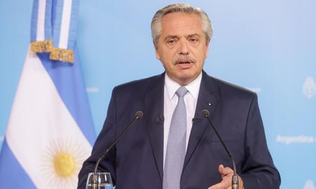 Dedse la Quinta de Olivos el presidente Alberto Fernández anunció la creación del Fondo Estabilizador del Trigo, como medida de lucha contra la inflación. Dedse la Quinta de Olivos el presidente Alberto Fernández anunció la creación del Fondo Estabilizador del Trigo, como medida de lucha contra la inflación.