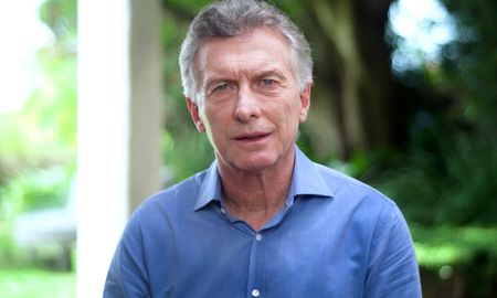 Mauricio Macri y Chloé Bello: los detalles del romance que sacude al espectáculo. Mauricio Macri y Chloé Bello: los detalles del romance que sacude al espectáculo.