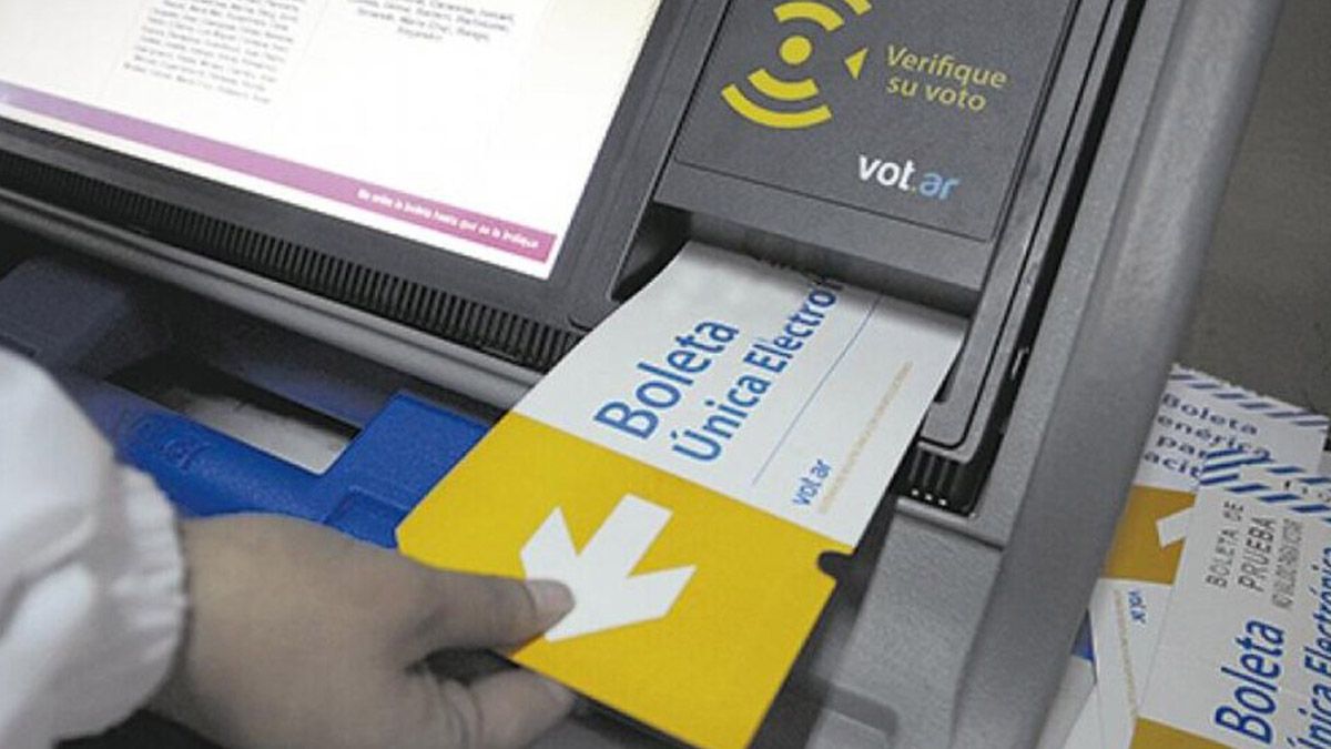 Al igual que en elecciones anteriores, se utilizará el sistema de Boleta Única Electrónica (BUE). Al igual que en elecciones anteriores, se utilizará el sistema de Boleta Única Electrónica (BUE).