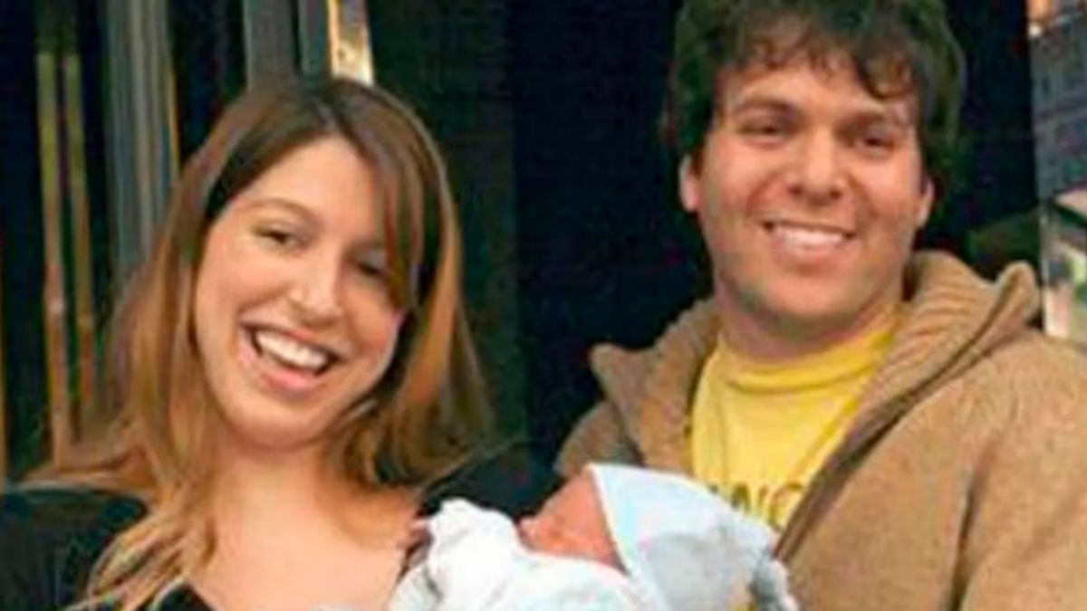 Guido Kaczka y Florencia Bertotti le dieron la bienvenida a Romeo en 2008.