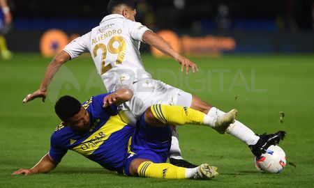 Colón cayó con Boca y volvió a sufrir otro revés en el Torneo de la Liga Profesional. Colón cayó con Boca y volvió a sufrir otro revés en el Torneo de la Liga Profesional.