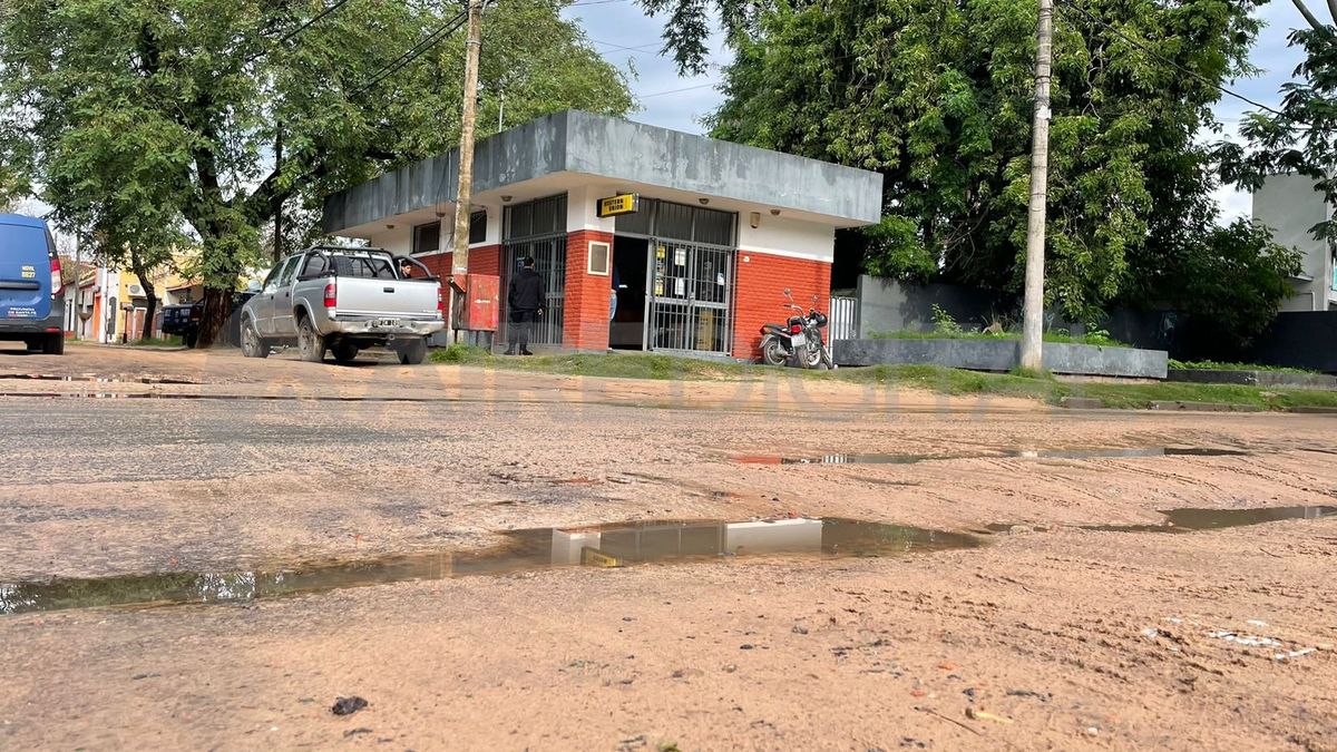 El local está ubicado en la parte céntrica de la localidad costera. El local está ubicado en la parte céntrica de la localidad costera. 