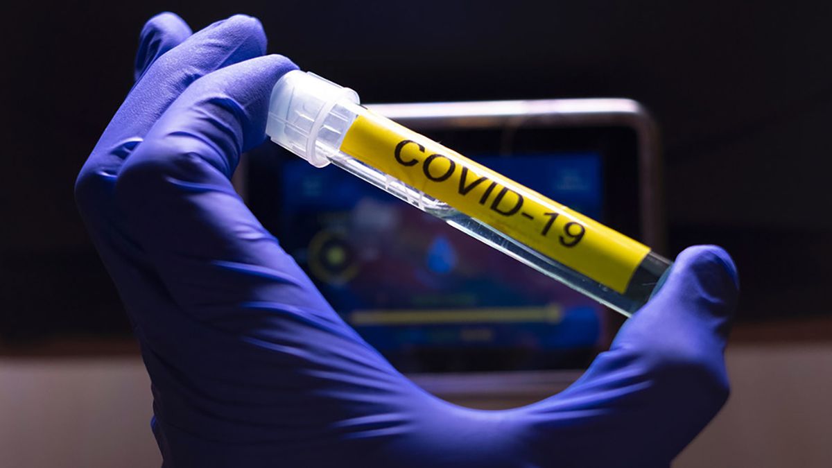 El coronavirus no tiene freno y sigue contagiando personas en el mundo. La esperanza está en la aplicación de las primeras vacunas