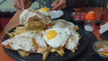 Fue a comer una milanesa a la napolitana con cerveza a un bodegón de Palermo: lo que pagó sorprendió a todos