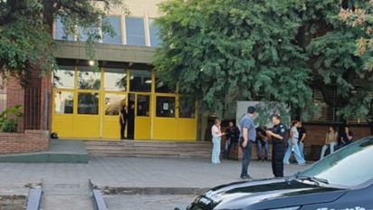 Córdoba: un estudiante llevó un arma de aire comprimido a una escuela y desató pánico