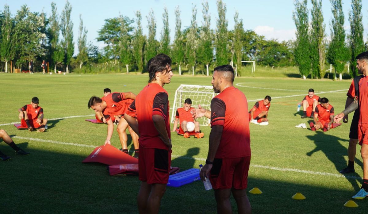 Primer entrenamiento de Colón en el 2024. Hubo 25 presentes y 13 ausencias con respecto al año pasado.