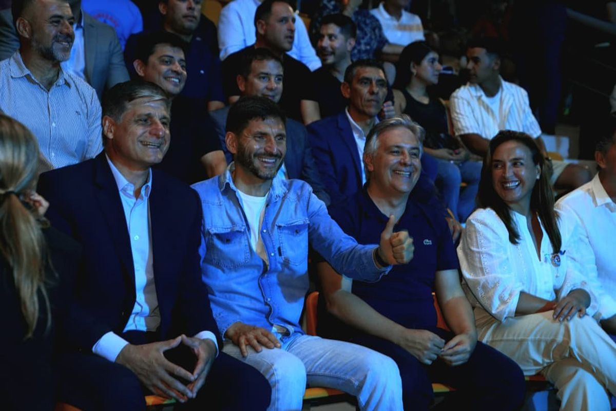 El gobernador de Santa Fe Maximiliano Pullaro acompa&ntilde;&oacute; a la delegaci&oacute;n provincial que rindi&oacute; homenaje a los 240 a&ntilde;os del nacimiento del brigadier Estanislao L&oacute;pez.