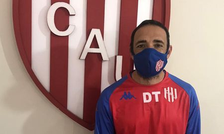 El entrenador finalizó el aislamiento dispuesto por decreto provincial y ya se encuentra en condiciones de presenciar los entrenamientos de Unión. El entrenador finalizó el aislamiento dispuesto por decreto provincial y ya se encuentra en condiciones de presenciar los entrenamientos de Unión.