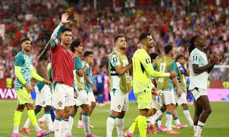 Portugal avanzó de fase en un partido con un final tremendo y ahora se medirá ante España por octavos de final, en el clásico ibérico. Portugal avanzó de fase en un partido con un final tremendo y ahora se medirá ante España por octavos de final, en el clásico ibérico.