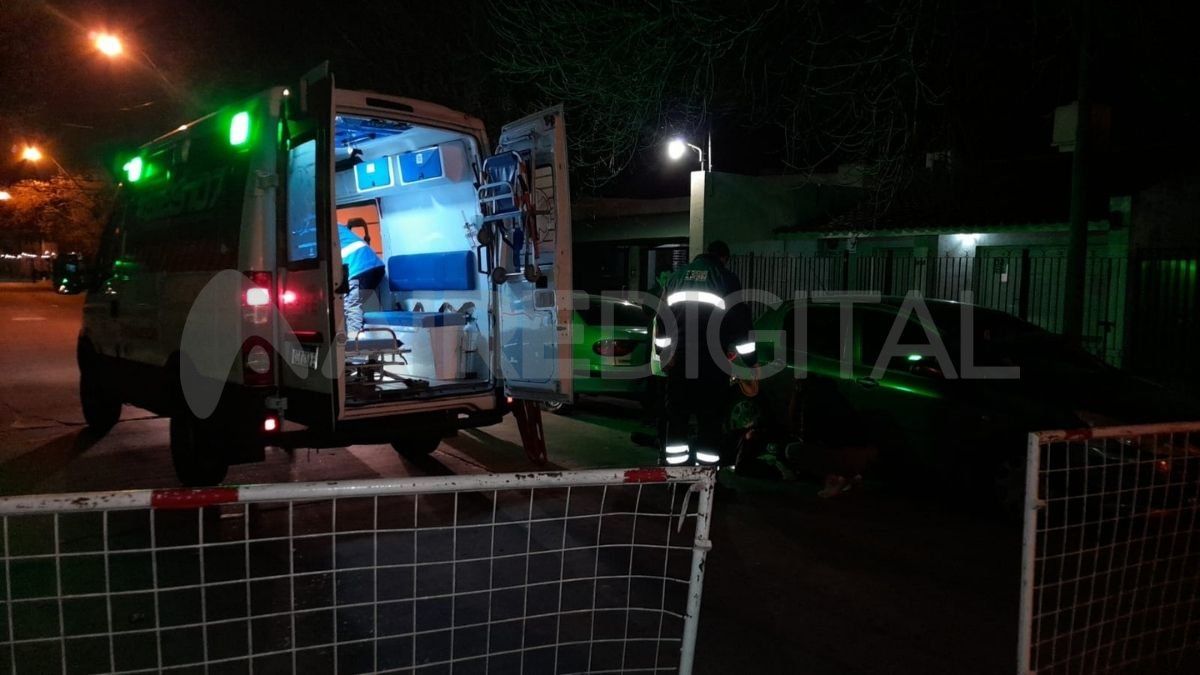 Un hombre atropelló a un inspector municipal en Diagonal Martínez y Pasaje Rawson y se dio a la fuga.