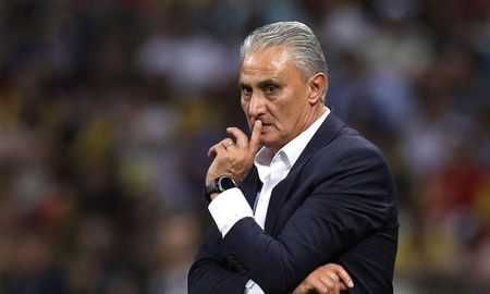 Tite, DT de Brasil, decidió bajar de la convocatoria para las Eliminatorias Sudamericanas a los jugadores que actúan en la Premier League de Inglaterra. Tite, DT de Brasil, decidió bajar de la convocatoria para las Eliminatorias Sudamericanas a los jugadores que actúan en la Premier League de Inglaterra.