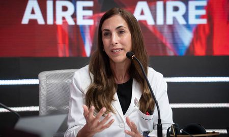 La doctora Mercedes Sañudo, especialista en Diagnóstico por Imágenes, destacó la importancia de la mamografía anual a partir de los 40 años. La doctora Mercedes Sañudo, especialista en Diagnóstico por Imágenes, destacó la importancia de la mamografía anual a partir de los 40 años.