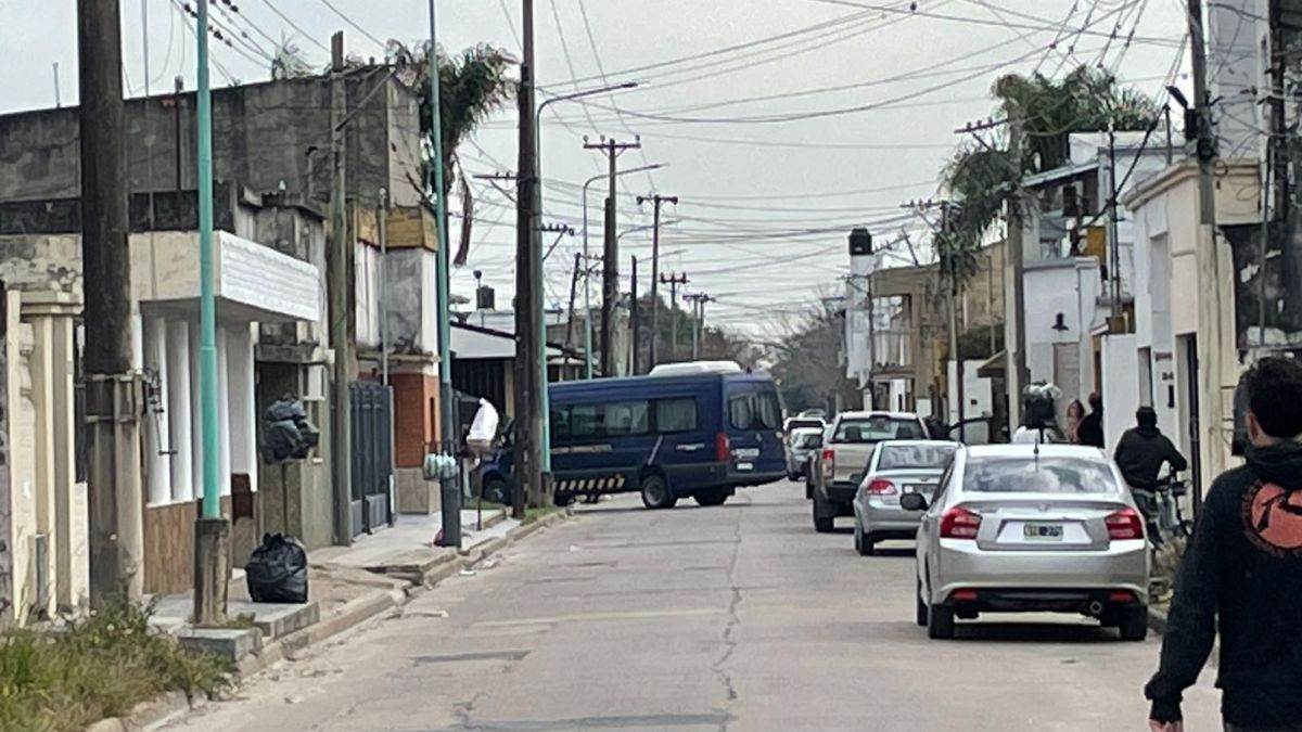 La Policía de Investigaciones trabaja en el lugar. La Policía de Investigaciones trabaja en el lugar.