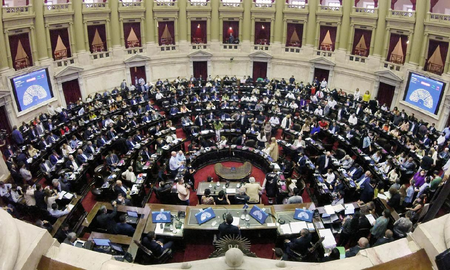 Se espera que hoy el Senado convierta en ley el acuerdo con el FMI. Se espera que hoy el Senado convierta en ley el acuerdo con el FMI.