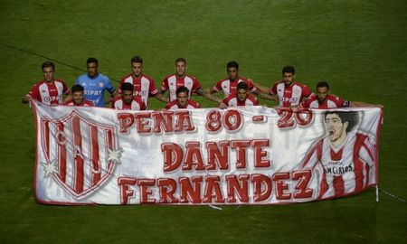 Unión juega este domingo el clásico santafesino frente a Colón y Juan Manuel Azconzábal ajusta detalles para definir el once titular. Unión juega este domingo el clásico santafesino frente a Colón y Juan Manuel Azconzábal ajusta detalles para definir el once titular.