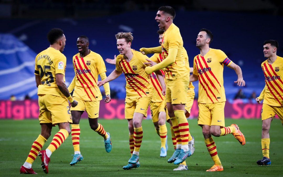 El Fútbol Club Barcelona goleó 4-0 a Real Madrid y sigue ilusionado con ganar LaLiga de España.