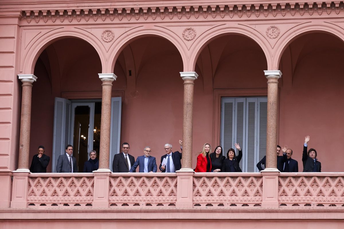 Las modificaciones fueron formalizadas mediante decretos publicados en el Boletín Oficial.