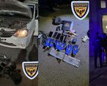 La policía los interceptó en calle Francia al 2600 de Santa Fe tras la denuncia de un automovilista. La policía los interceptó en calle Francia al 2600 de Santa Fe tras la denuncia de un automovilista.