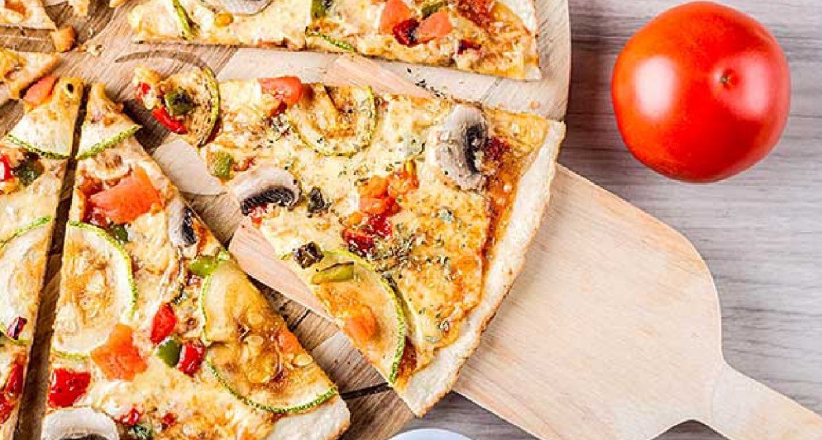 Cómo hacer una pizza sin harinas, más ligera e igual de deliciosa