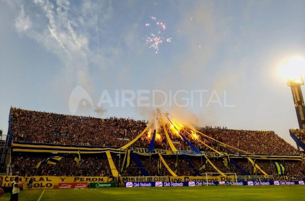 Clausuraron una tribuna del Gigante de Arroyito por los explosivos ante Gimnasia