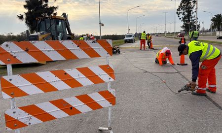 Comenzó la obra de bacheo de pavimento rígido en los accesos al Túnel Subfluvial. Comenzó la obra de bacheo de pavimento rígido en los accesos al Túnel Subfluvial.