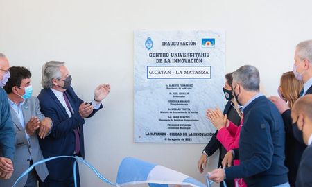 “Cuando llegamos al gobierno este lugar no funcionaba por una decisión política. Estaba todo hecho y desde 2016 el municipio empezó a penar para que se habilite. Tuvimos que llegar nosotros para que este centro universitario se habilite”, celebró. “Cuando llegamos al gobierno este lugar no funcionaba por una decisión política. Estaba todo hecho y desde 2016 el municipio empezó a penar para que se habilite. Tuvimos que llegar nosotros para que este centro universitario se habilite”, celebró.