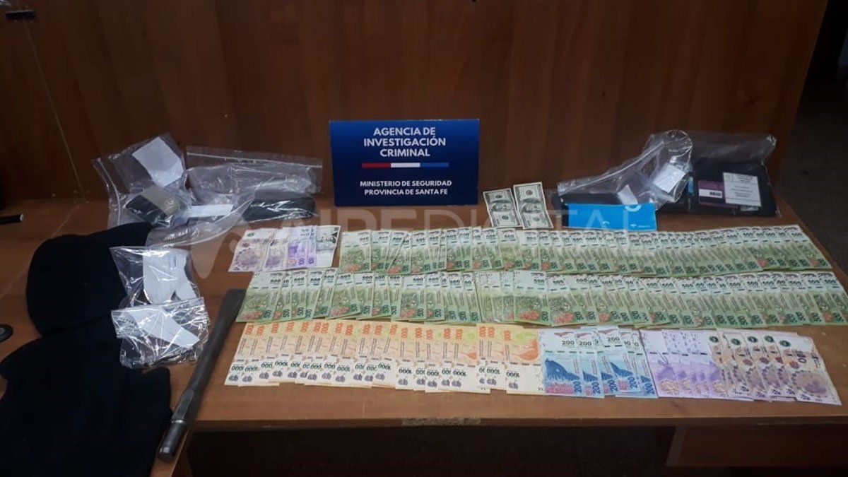 La suma de dinero que fue secuestrada a los hombres que circulaban en una camioneta negra.&nbsp;