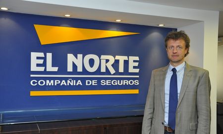 Dr. Julio César Scarafía, director Comercial Compañía de Seguros El Norte. Dr. Julio César Scarafía, director Comercial Compañía de Seguros El Norte.