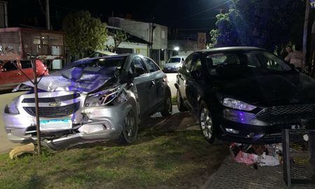 Así quedaron los autos tras el accidente. Así quedaron los autos tras el accidente.
