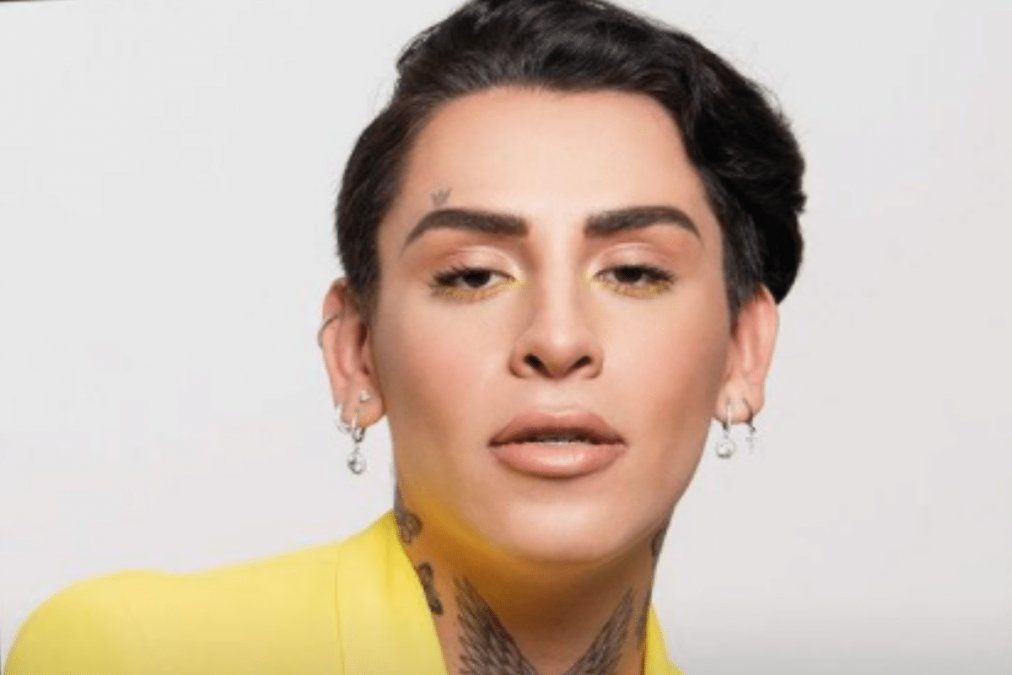 Kunno se declara pansexual, después se retracta y desata críticas en su contra