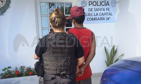 El joven con pedido de captura fue trasladado a la Comisaría 28°. El joven con pedido de captura fue trasladado a la Comisaría 28°.