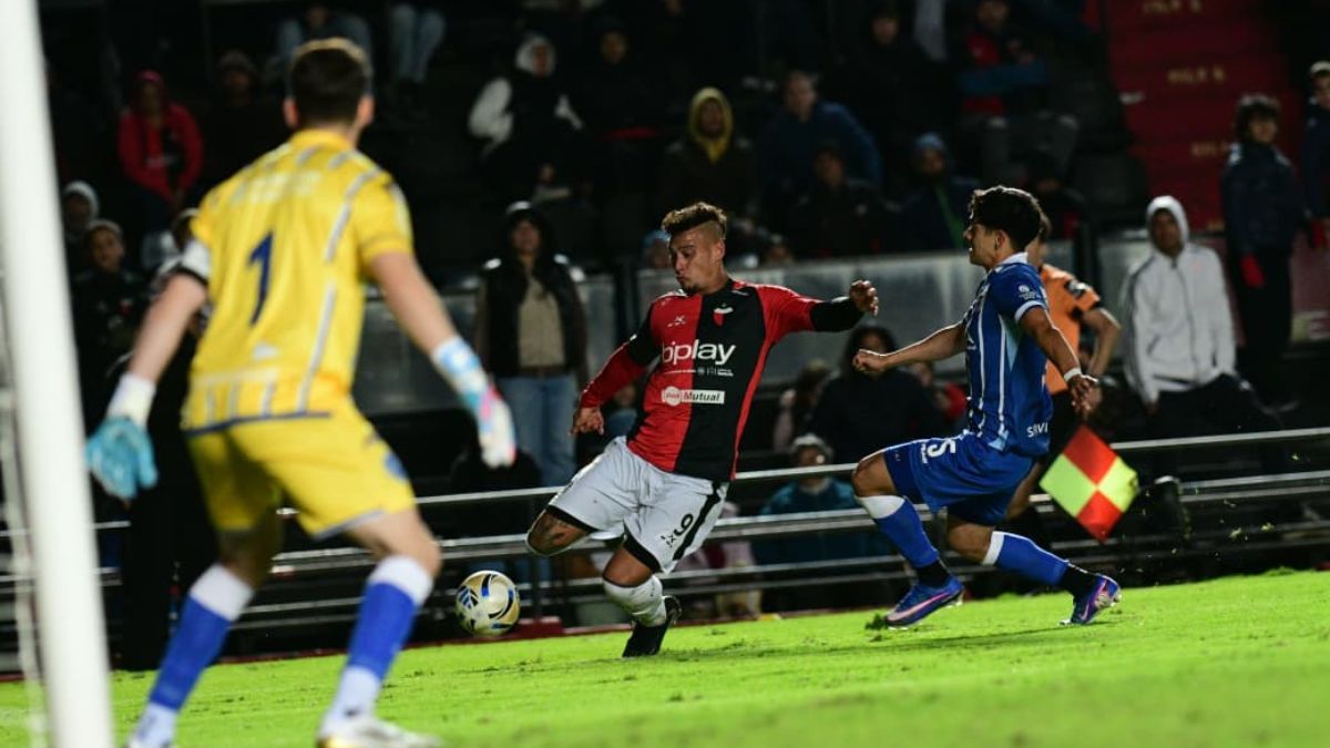 Colón empató con Godoy Cruz y perdió la punta de su zona en la Primera Nacional