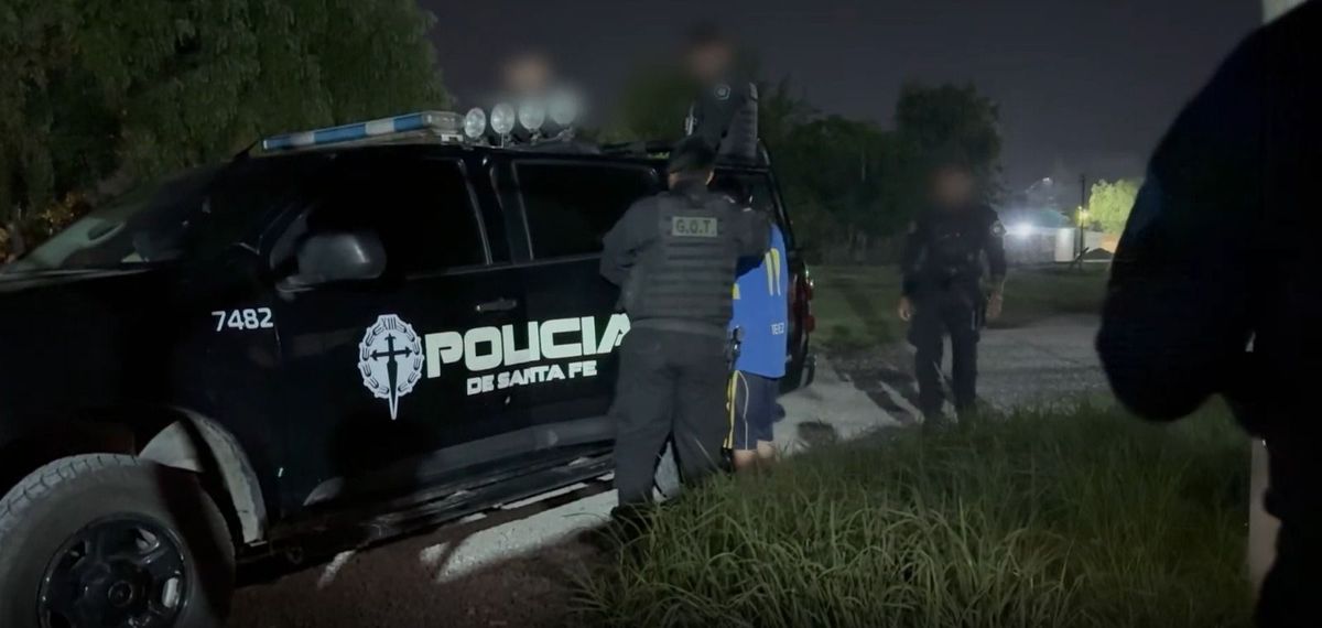 Santa Fe: la Policía de Investigaciones detuvo a un hombre y una mujer en una causa por microtráfico. Santa Fe: la Policía de Investigaciones detuvo a un hombre y una mujer en una causa por microtráfico.