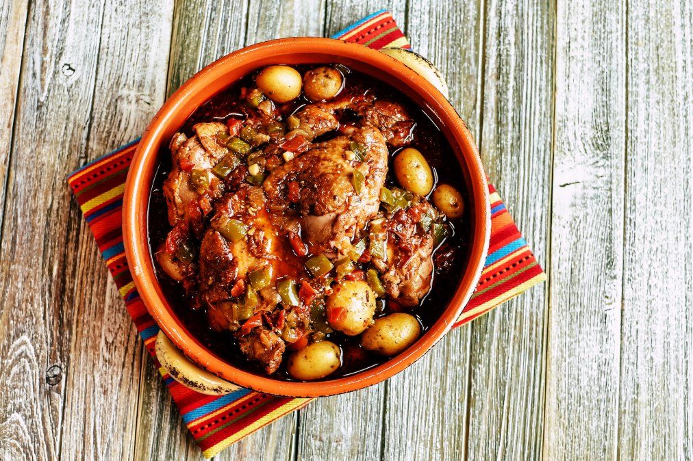 Pollo a la portuguesa con verduras.