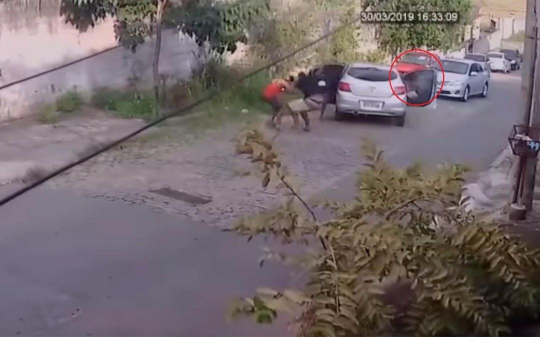 Se salvó de un robo piraña gracias a una bocina con sonido de disparos