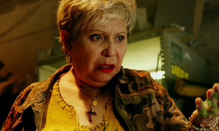 La imperdible película de AMAZON que tiene un demonio, asesinatos y una abuela armada La imperdible película de AMAZON que tiene un demonio, asesinatos y una abuela armada
