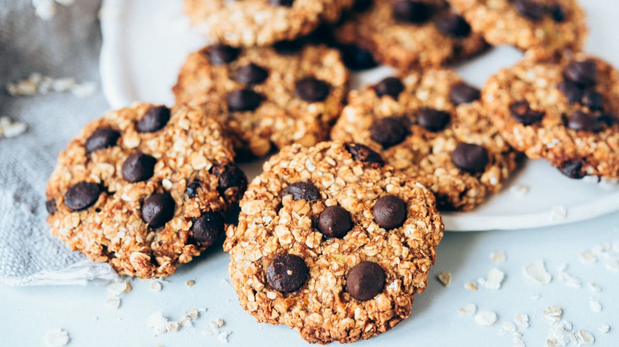 Cómo hacer galletitas de avena y chocolate: la receta más sencilla y saludable