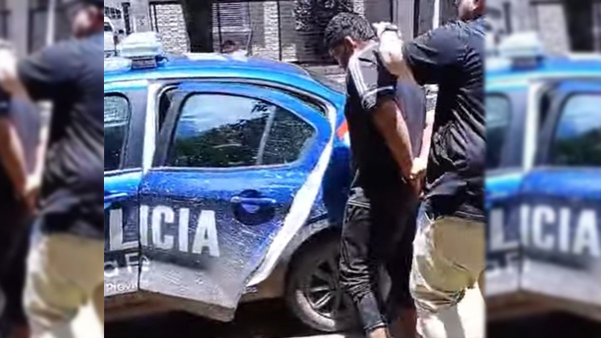 Martínez cuando fue detenido por agentes de la Policía de Investigaciones (PDI). 