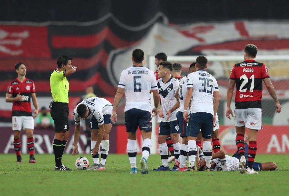 Vélez consiguió un empate en Río de Janeiro en la finalización de la zona de grupos.