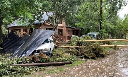 El temporal que incluyó la caída de más de 140 milímetros de lluvia en apenas una hora generó cuantiosos daños. El temporal que incluyó la caída de más de 140 milímetros de lluvia en apenas una hora generó cuantiosos daños.