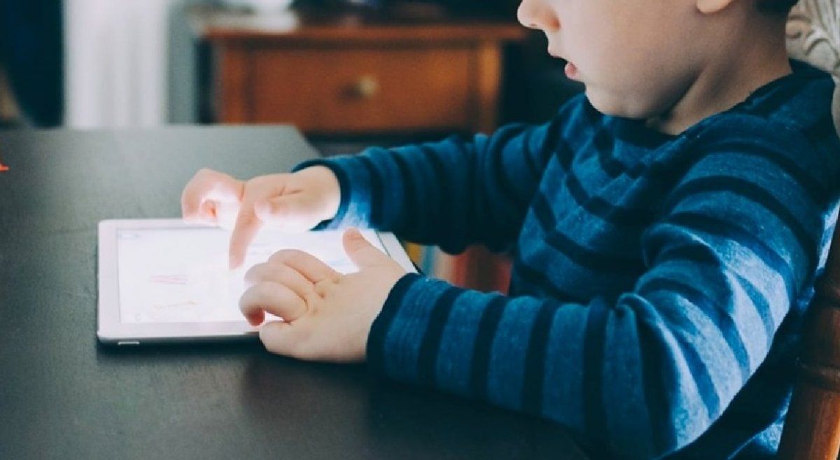 Un nene gastó 1800 dólares en una hora en un jueguito y su padre tuvo que vender el auto para pagar la deuda