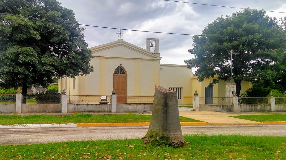 Dentro de la provincia de Santa Fe se pueden disfrutar de hermosos pueblos. Dentro de la provincia de Santa Fe se pueden disfrutar de hermosos pueblos.