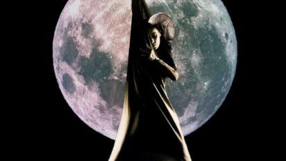 Luna llena en Aries de octubre 2025: cómo influye en cada signo del zodíaco