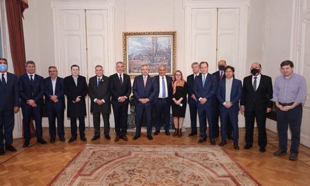 A pesar de las diferencias ideológicas, los gobernadores del peronismo coincidieron en sus reclamos al presidente Alberto Fernández.