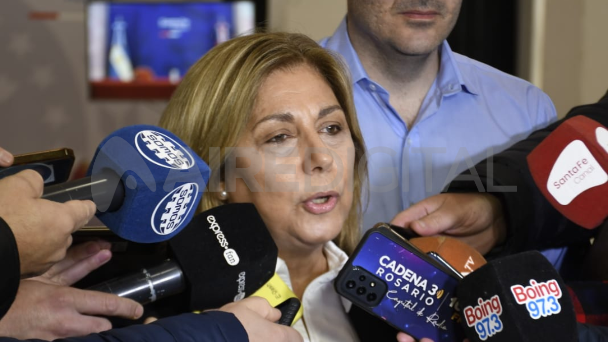 "Tiene que ver con que la gente pueda recibir el acompañamiento que necesite. Santa Fe es la primera provincia del país que hace un lanzamiento de este estilo", confirmó Martorano. "Tiene que ver con que la gente pueda recibir el acompañamiento que necesite. Santa Fe es la primera provincia del país que hace un lanzamiento de este estilo", confirmó Martorano.