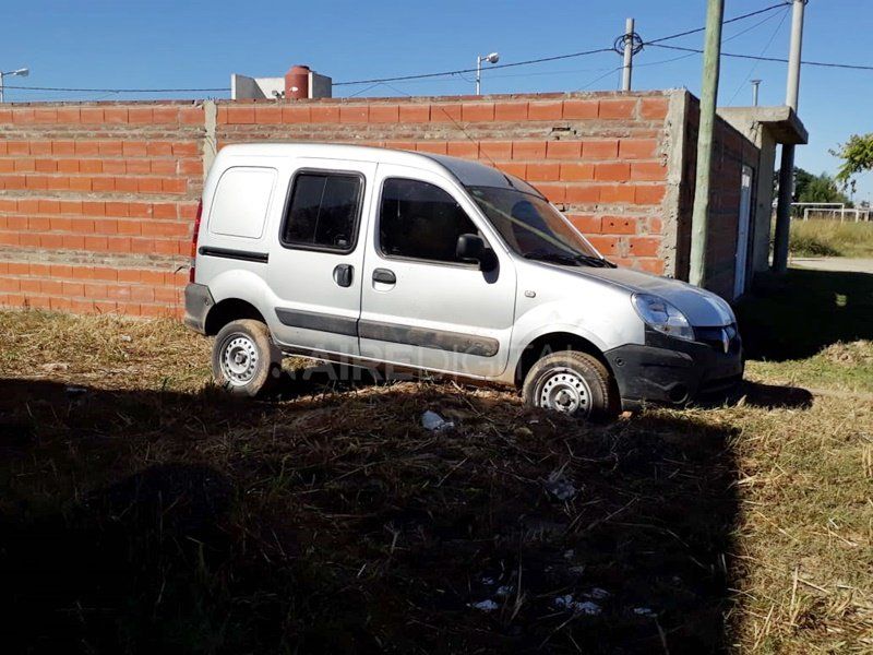 La camioneta de Yannerich fue abandonada por los ladrones