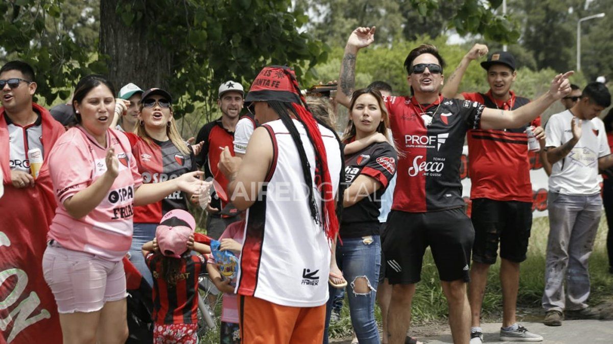 Las 37 mejores fotos de la multitudinaria despedida al plantel de Colón